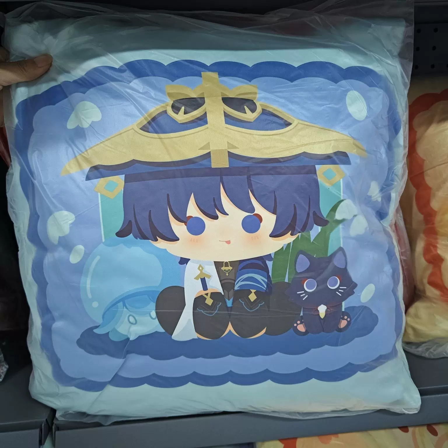 Genshin Impact Furina Scaramou - огляд і ціна Throw Pillow