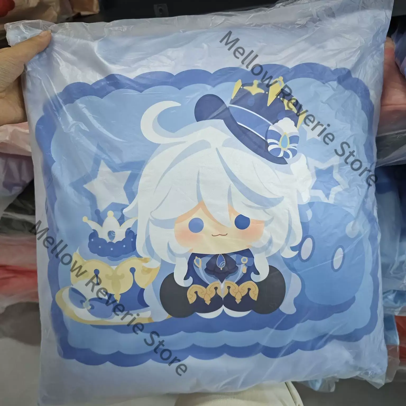 Genshin Impact Furina Scaramou - огляд і ціна Throw Pillow